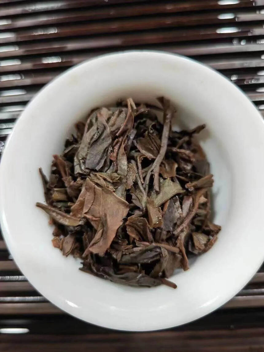 #普洱茶# ｜2005易年?武正正山?春古树青饼#茶