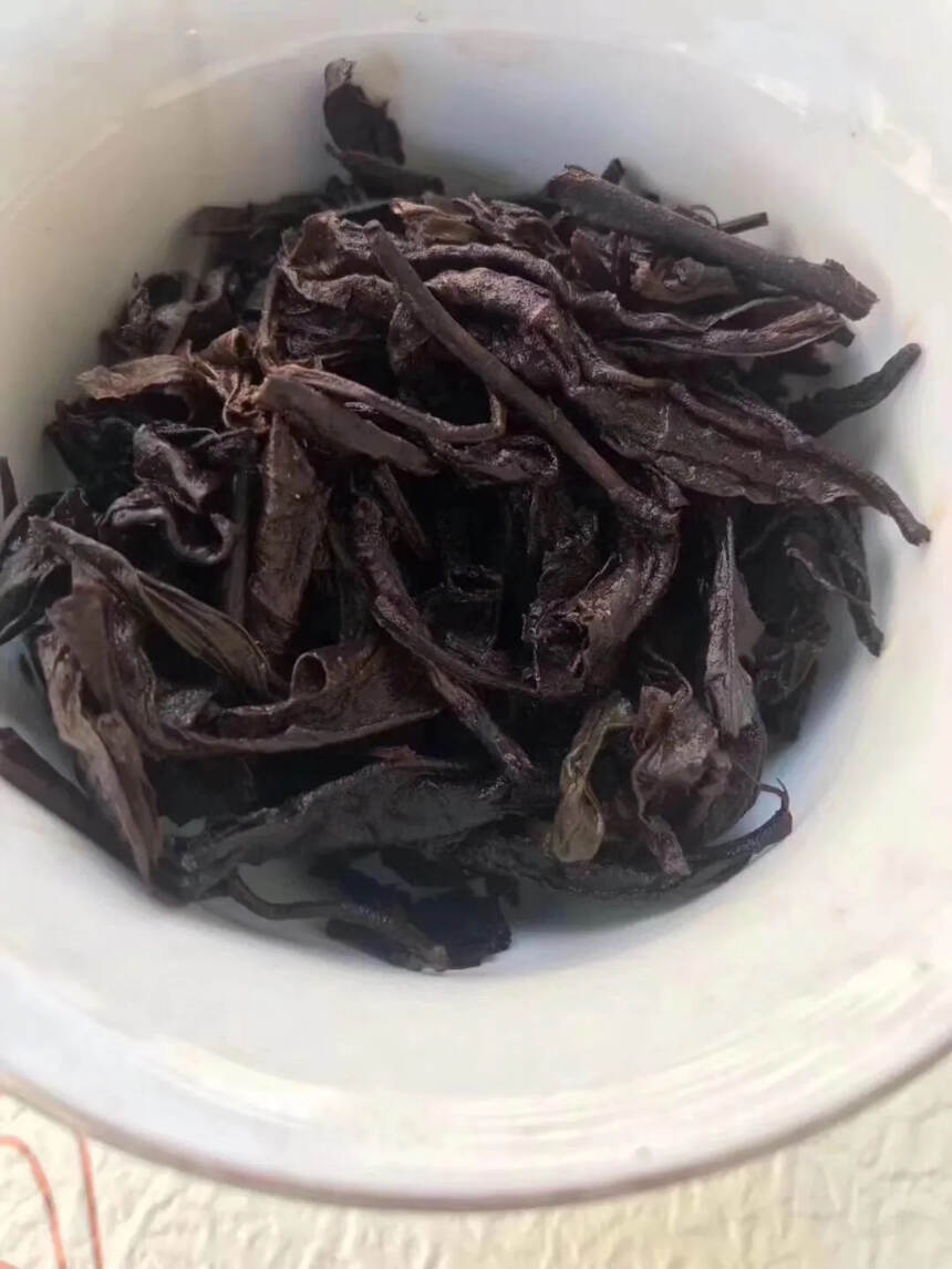 80年代老易武散茶生茶，昆明纯干仓，纸箱密封保存。3