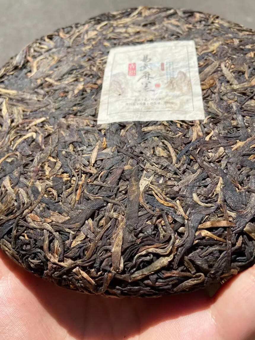 易武麻黑蜜香非常好，入口甘冽，满嘴都是浓郁的蜜香，几