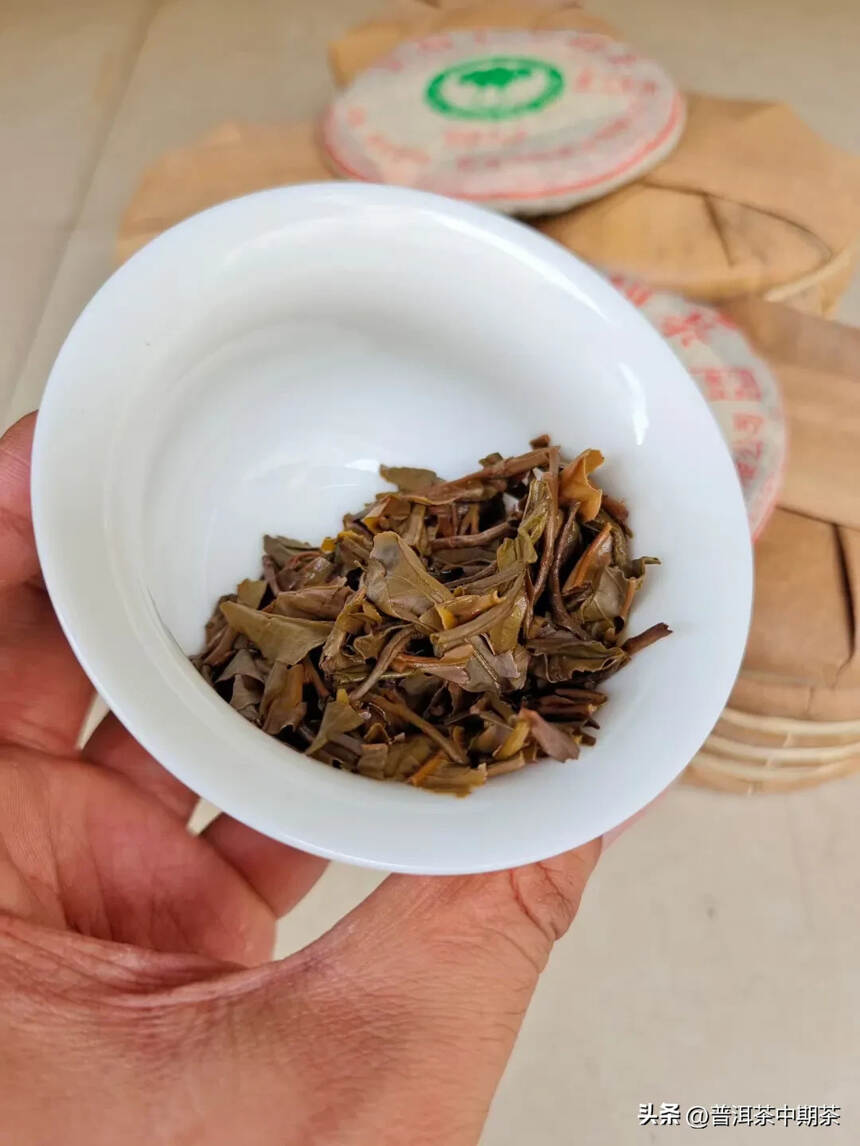 2006年白菜茶王青饼200克×5片，布朗山茶区春料