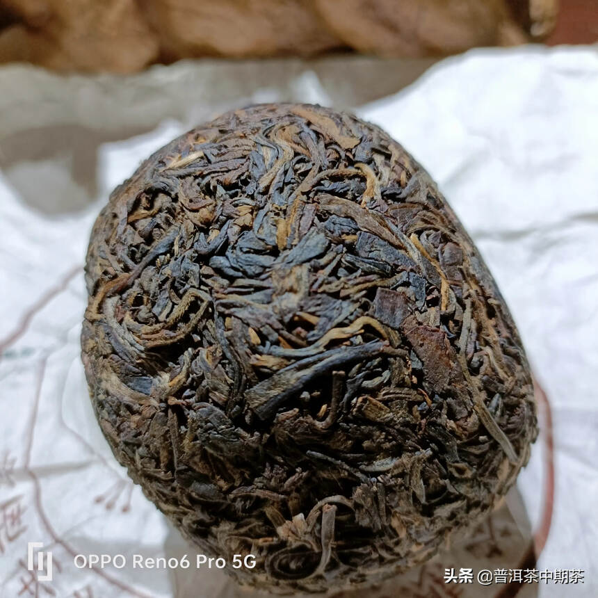 04年龙团茶五星孔雀老班章250克，一条3个，老班章