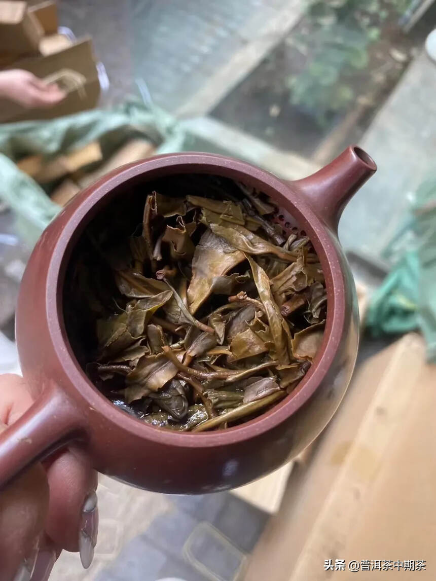 04年普洱茶生茶班章400克          邹炳