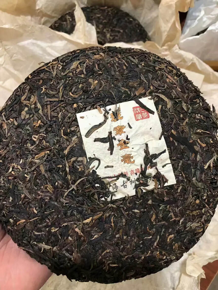 掌柜推荐03年老生茶！
?班章金亳普洱老生茶，一件4