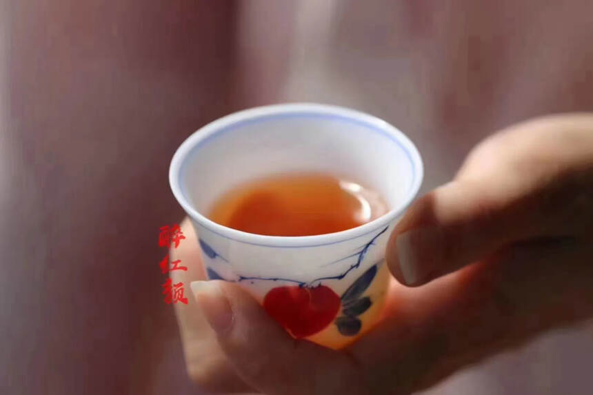 醉红颜花茶200克一盒，古树滇红+玫瑰花茶——红茶甘