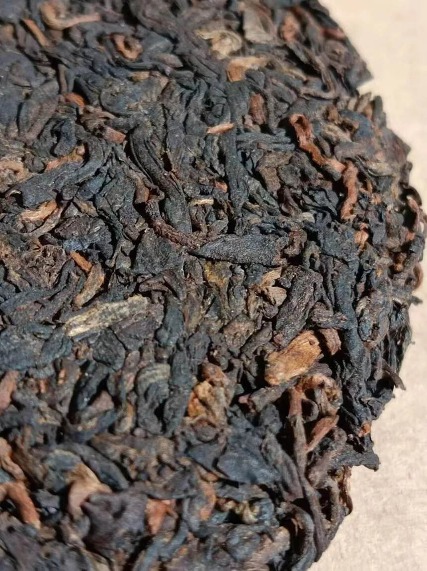 2011年中茶贡饼熟茶，规格：100g*5饼/盒，中