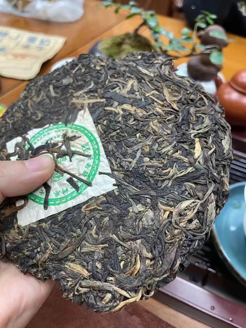 #普洱茶# 05年永明布朗青饼 永明茶厂普洱茶
干仓
