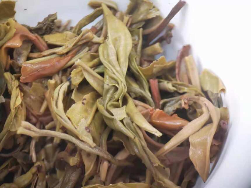 【2020曼糯古茶】5片装
曼糯古茶—普洱生茶选用云