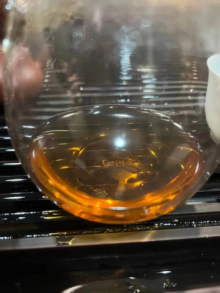 1999年勐海茶厂，事业青，7542配方 干仓老茶，