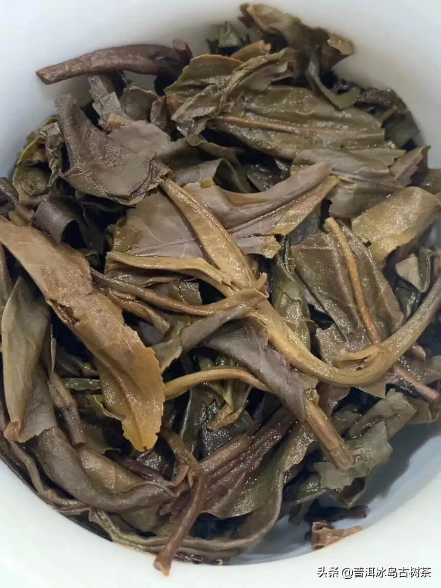 恋爱就像喝茶，倒掉的都是茶，喝下去的都是水，但是你从