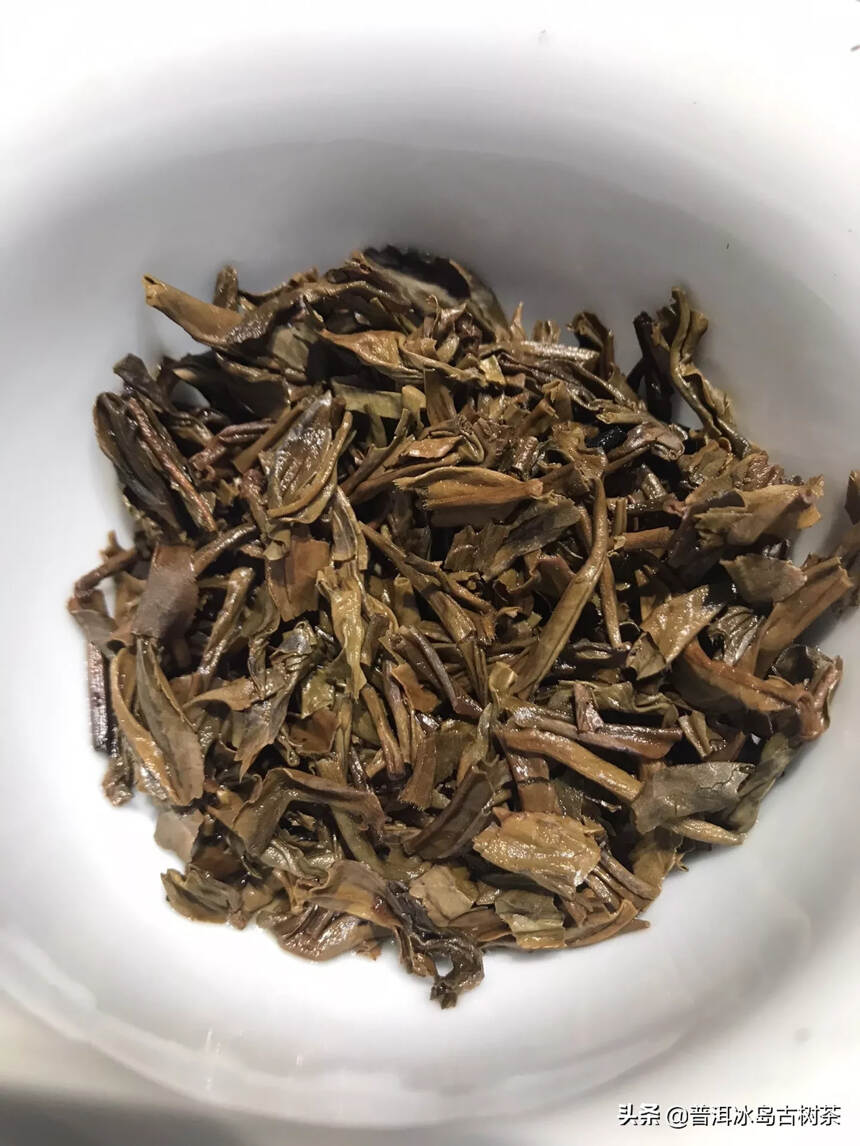 08年银芽贡饼500克，临沧茶区甄选芽头压制而成！香