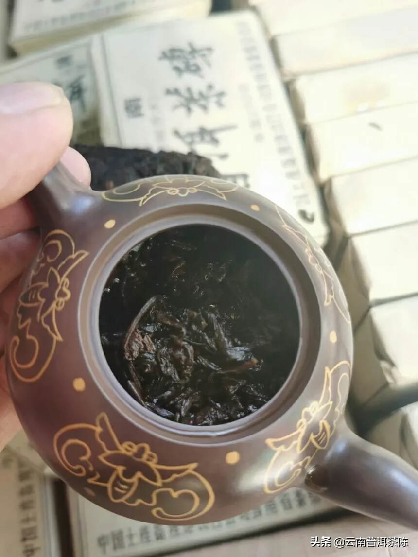 少L~2000年老树乔木砖
干仓老熟茶
喜欢勐海味熟