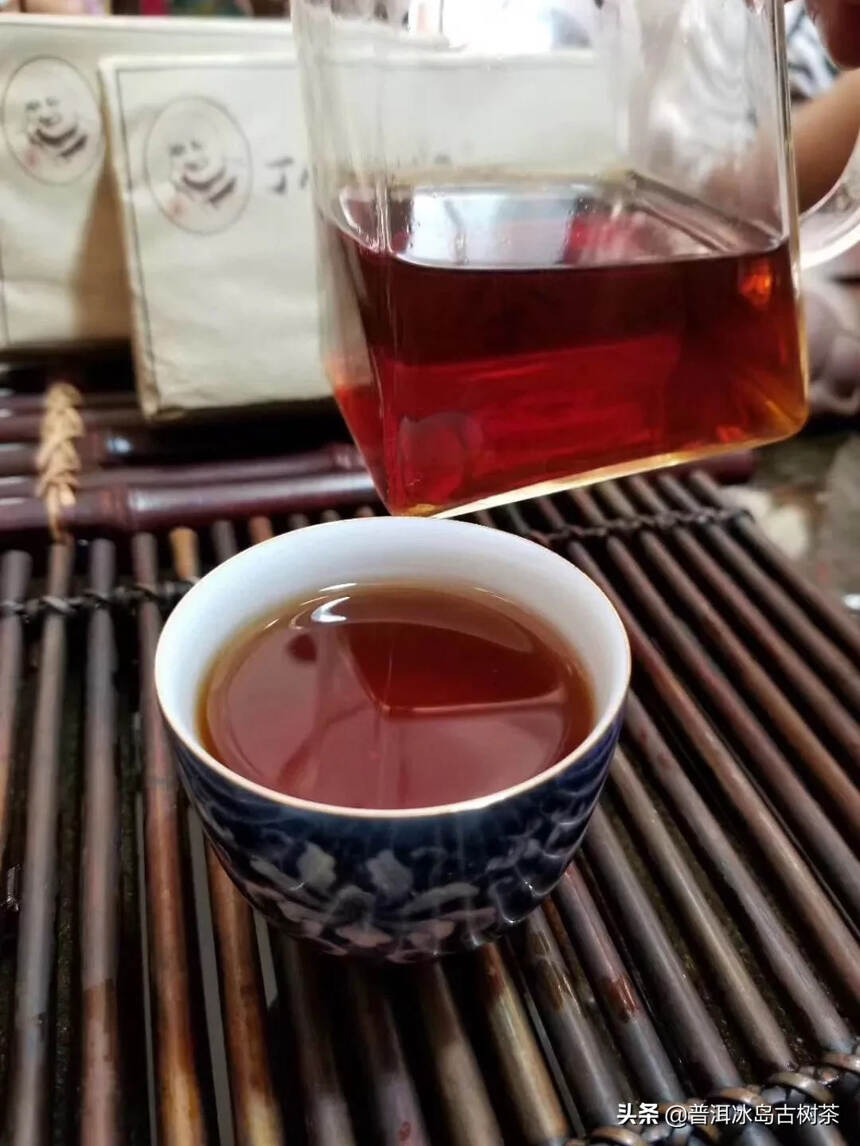 五星推荐好茶06年为人民服务 土茶 普洱茶砖 250