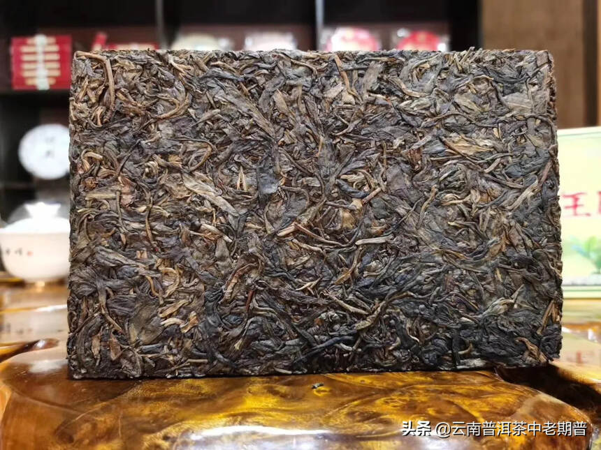 07年龙园号古山茶王砖！
701p次 600克砖！正