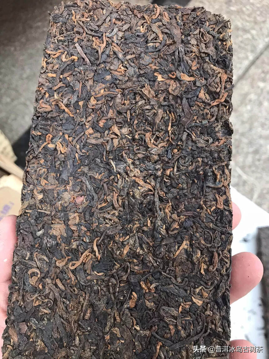 高山出好茶，名山出名茶，名茶在中华。
80年代第一批