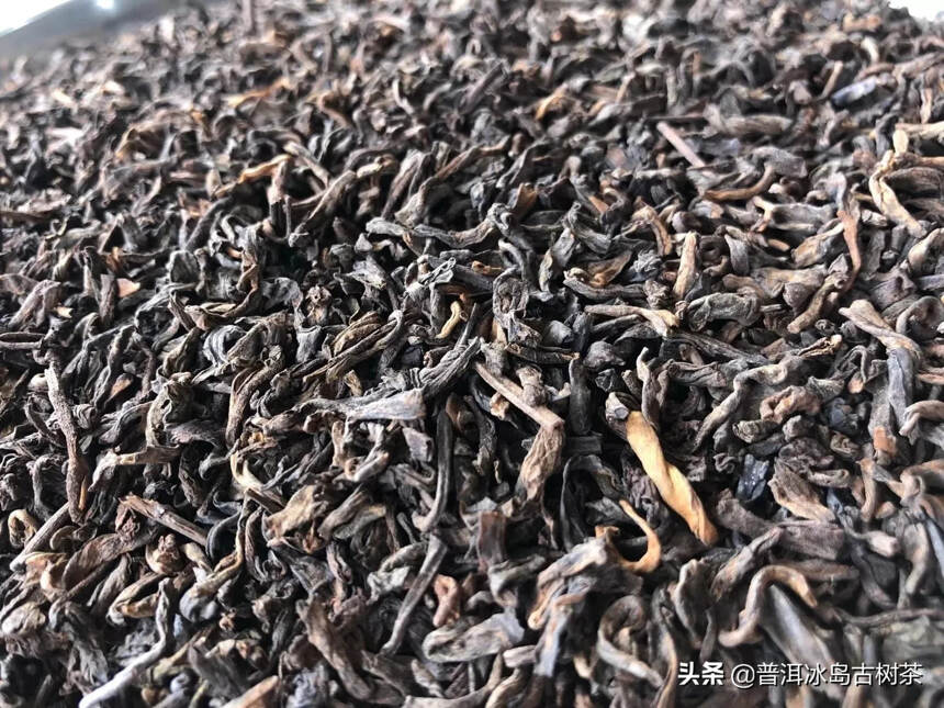 2011年陈年老茶透酒香，有茅台味的老茶。#中国茶韵