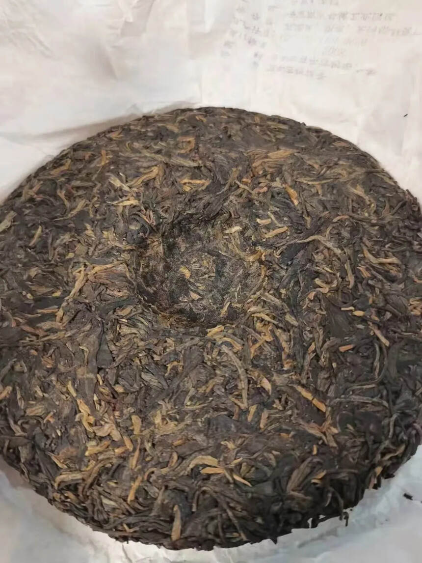 2013年土林百年古树饼二线品牌，
真正的古树茶花蜜