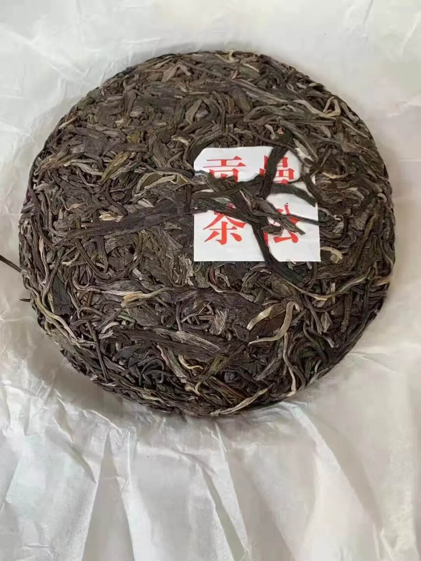 2022年春茶曼松贡茶，200克/片一提5饼，一件6