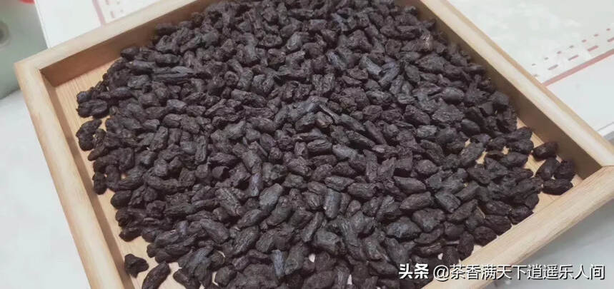 茶化石，又叫碎银子。少量精美布袋包装！