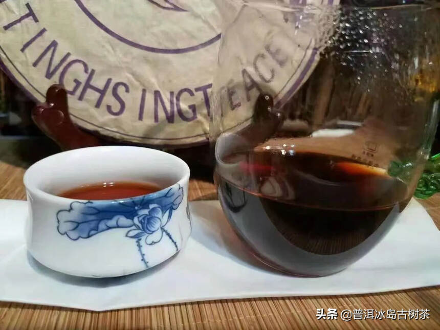 98年鼎兴茶庄老熟茶饼，357克。陈香甜味足。42片