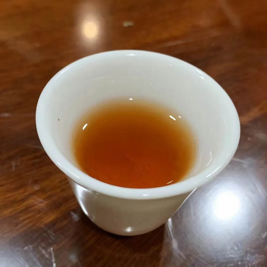 好茶分享！独特配方，非常罕见的8352野生青饼。口感