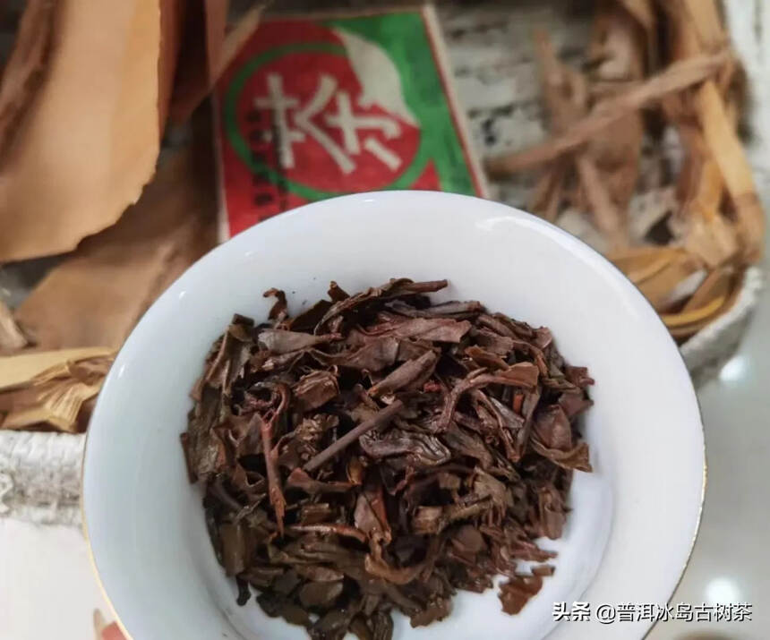 98年云南普洱青砖茶（绿色食品）
规格：250g一片