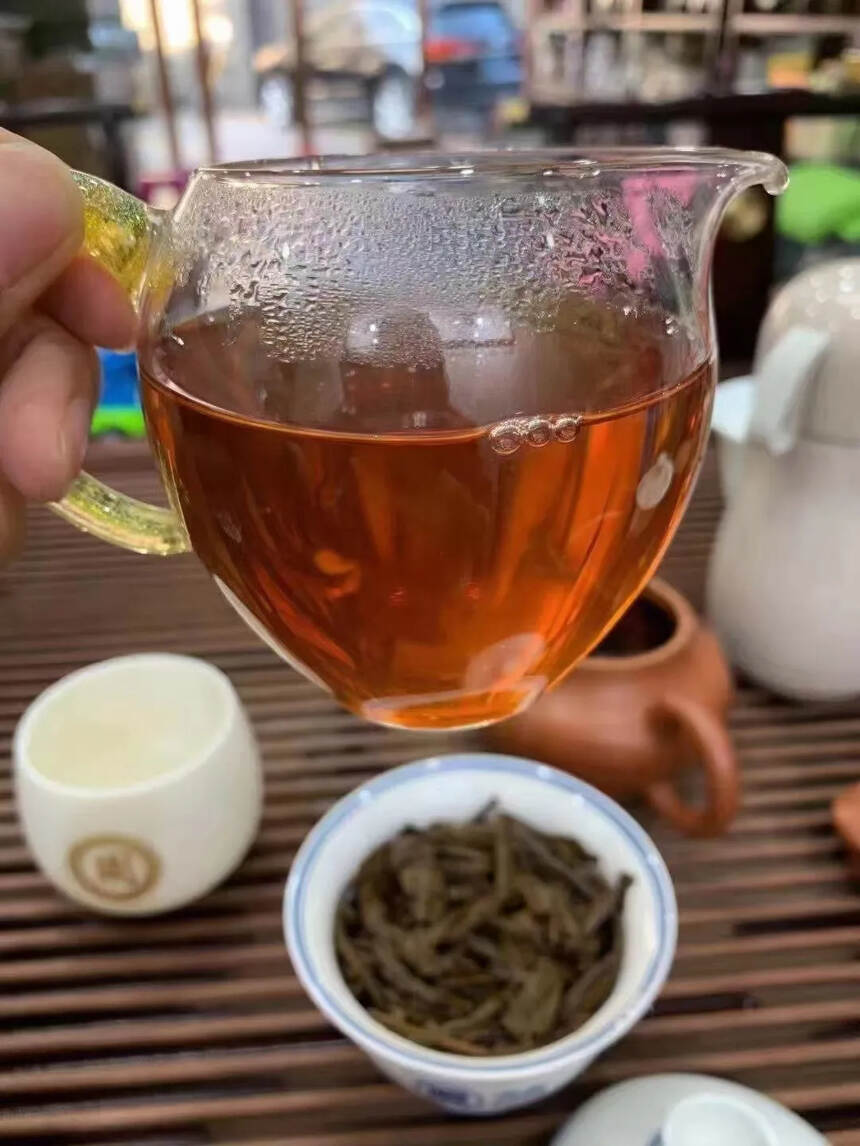 02年凤临茶厂班章王砖，早期为m来西亚出口禅品！！