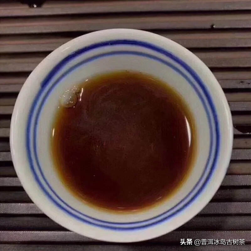 #茶# 80年代同庆号老生茶。干仓转化，药香很好。