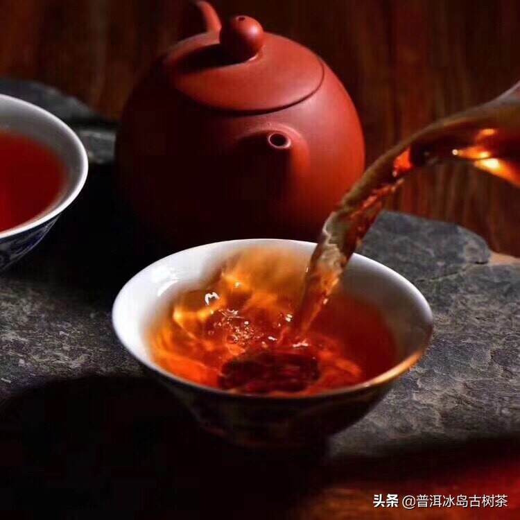 03年敬昌号熟茶，景迈料，香气沉而不散，口感糯香甘甜