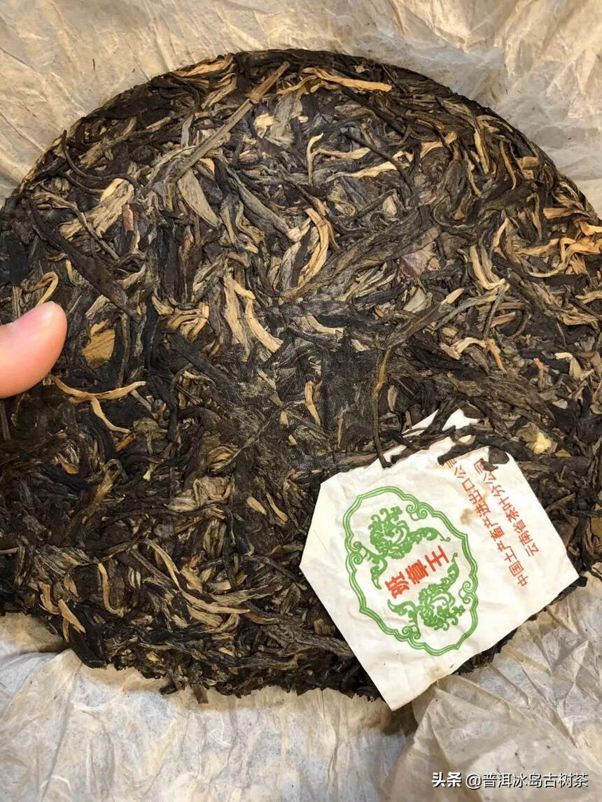 02年班章王生茶，茶低肥厚。杯底留香。性价比超高。