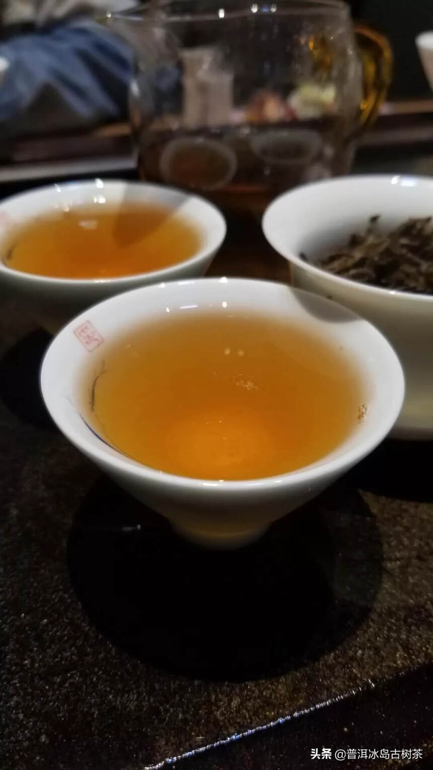 92年绿印生茶，傣文92青。干仓老茶，霸气香甜，厚度