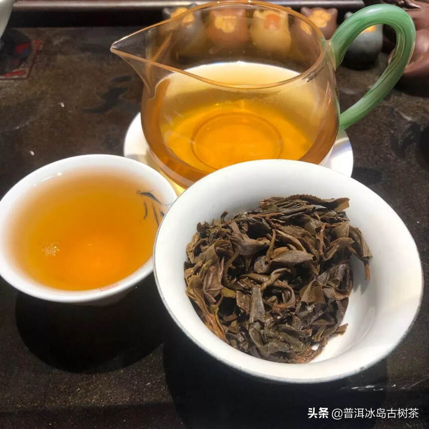 03年银毫茶饼生茶，广南黄栗坡原料，昆明干仓存放。#