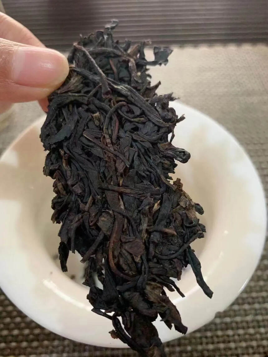 2013年瑞聘号稀有紫芽茶，357克/片，
清明春茶