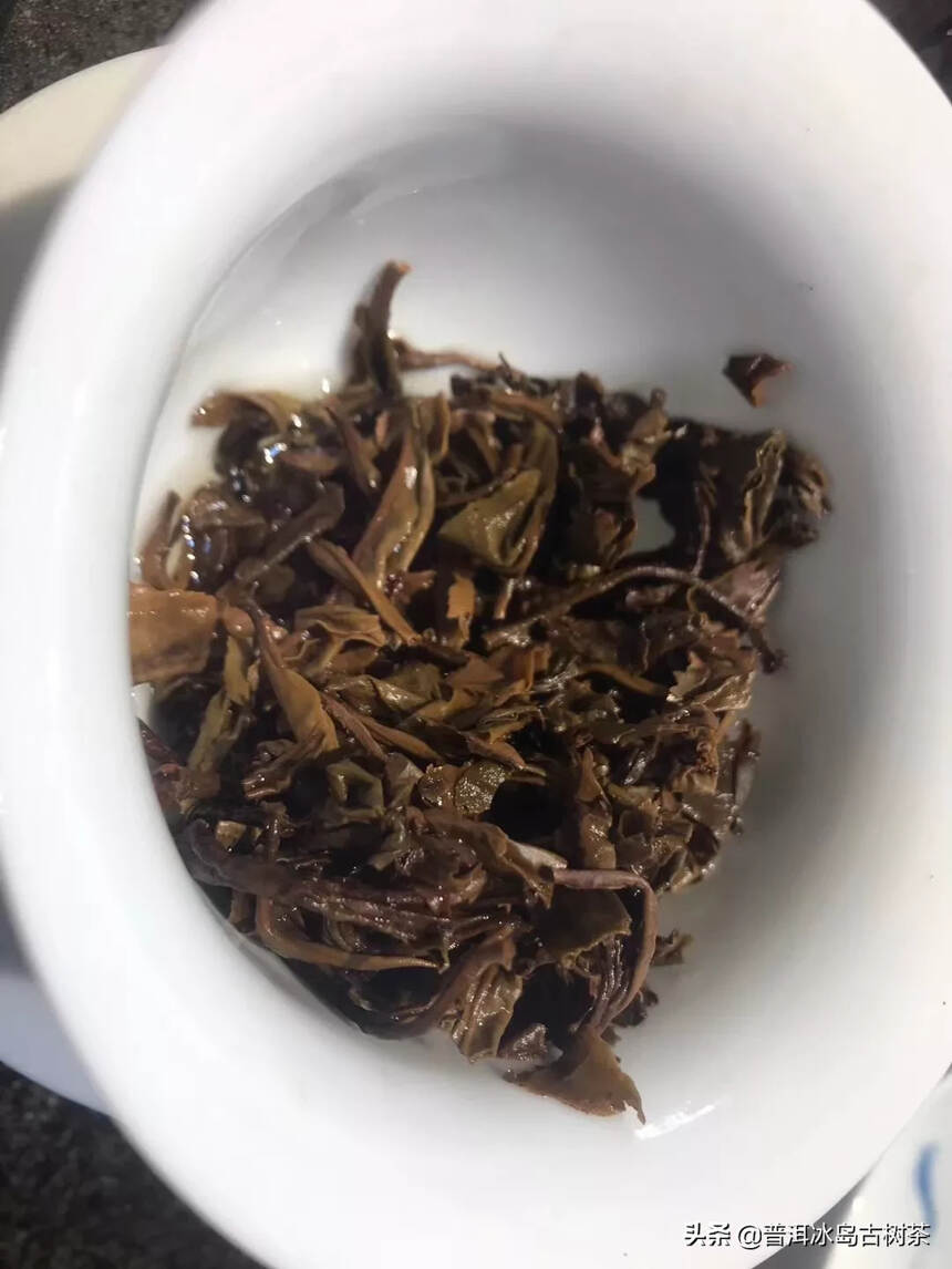 2000年班章蓝印生茶！班章古树茶底，甜水厚重。