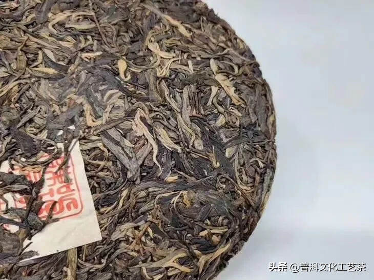 陈升号08年南糯山精品357克一片
?????选用南