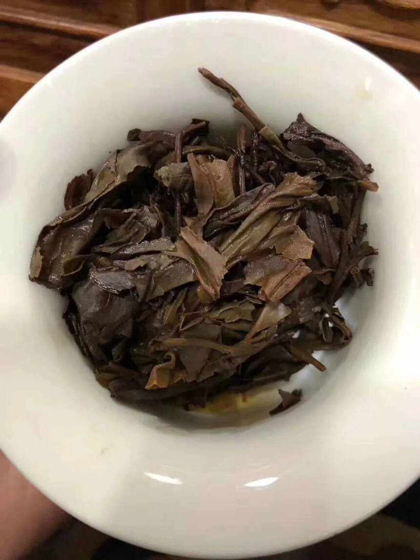 2003年凤临茶厂班章野生古茶，生茶，250克/片，