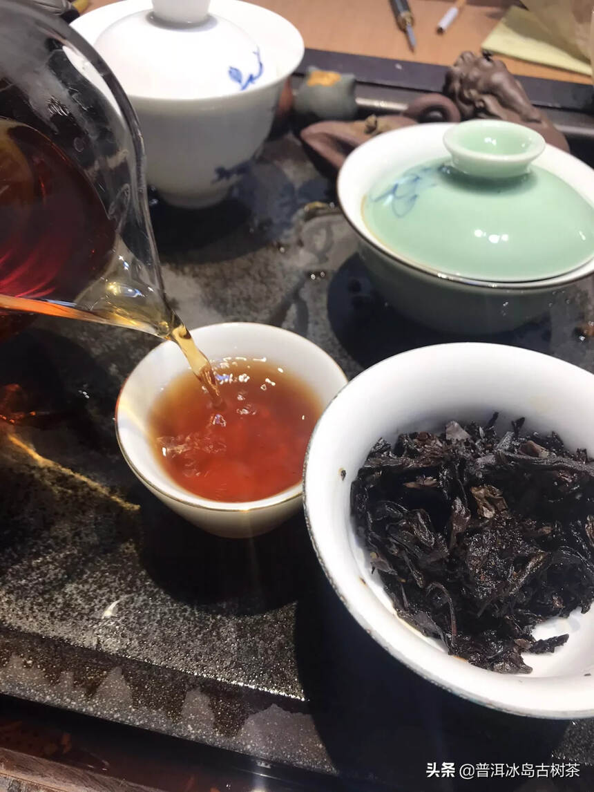 80年代老易武茶饼生茶中茶，极稀有的一款纯易武料，甘