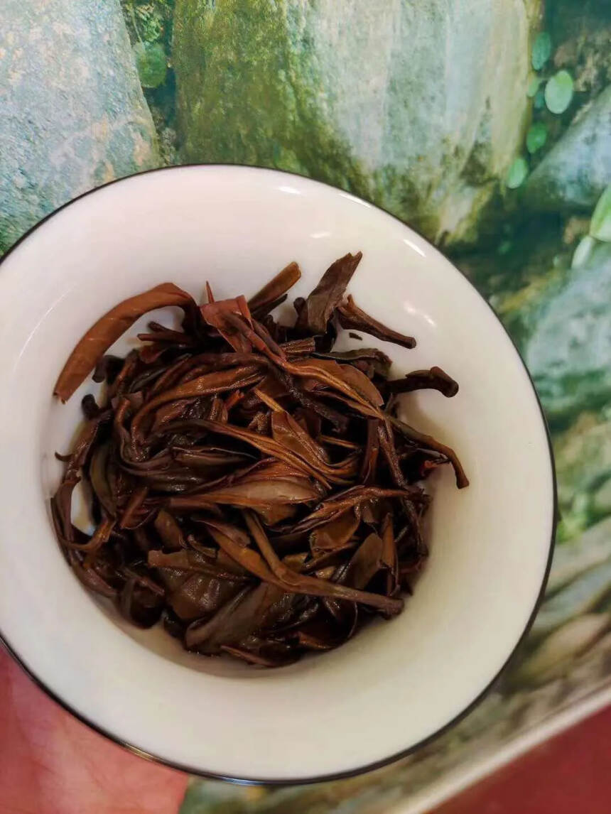 ??08年乔木古茶，选勐库景谷野生明前茶种为主要原料