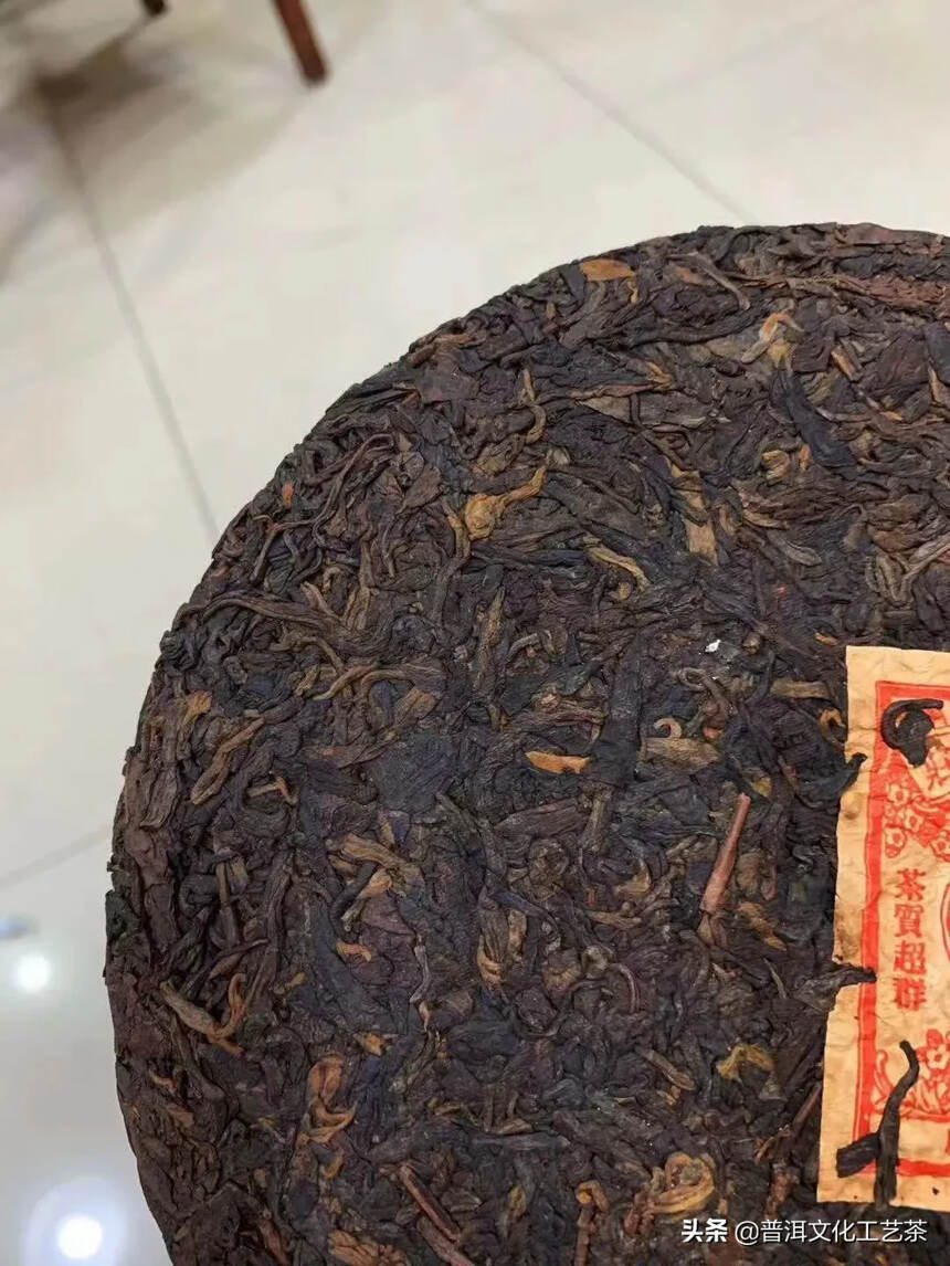 90年代鸿昌老茶庄普洱茶熟茶，400克/片，7片/提