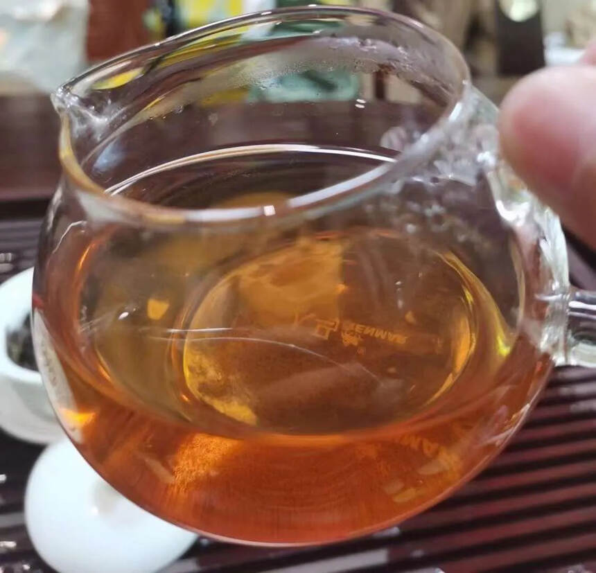 ??05年华联饼 澳门华联在中茶公司订制茶采用布朗山