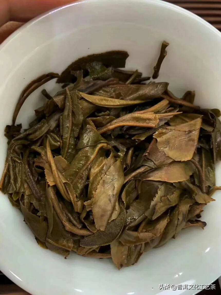 2006年象明茶厂攸乐山古树茶，这款茶一直以来都是象