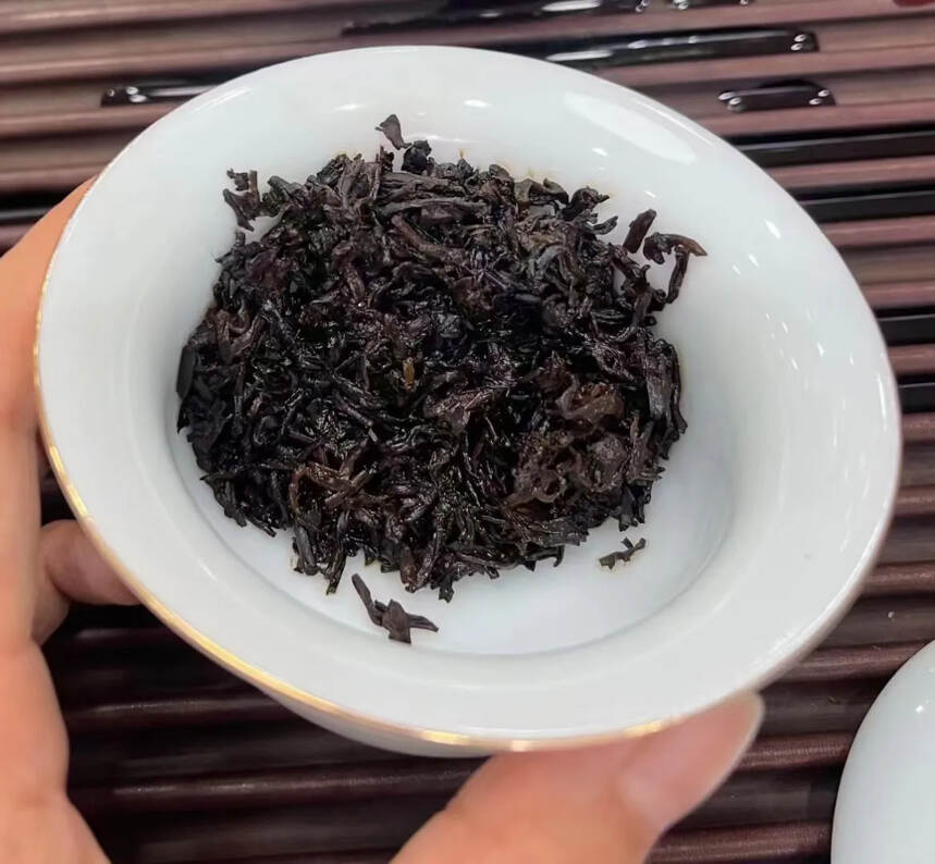 有独特的熟茶香，还有浓郁的熟茶韵，送礼佳选
2019