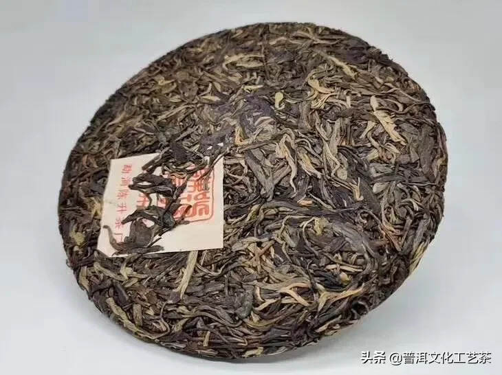 陈升号08年南糯山精品357克一片
?????选用南