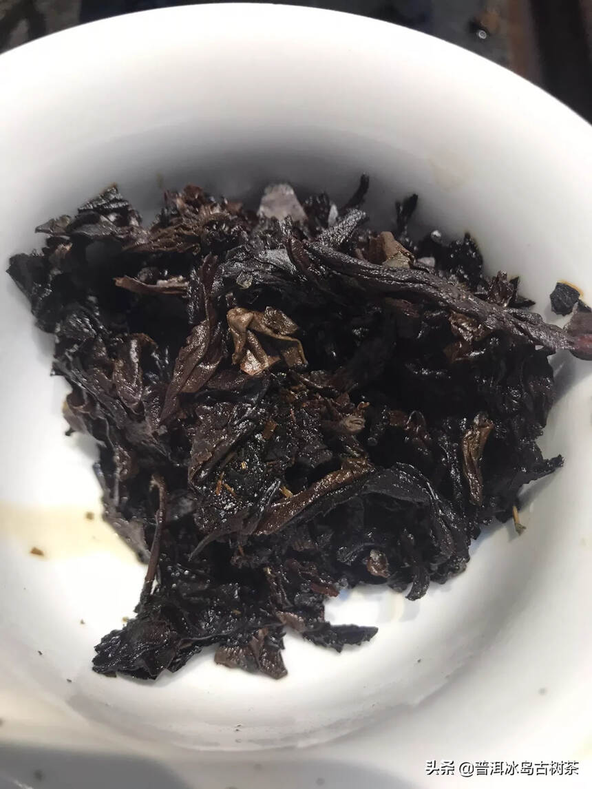 80年代老易武茶饼生茶中茶，极稀有的一款纯易武料，甘