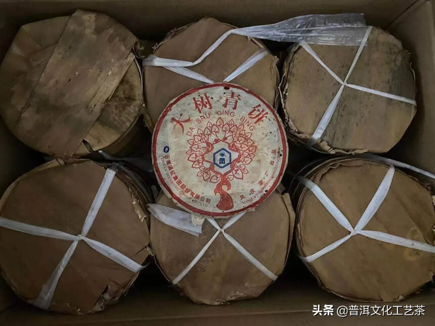 2007年凤牌大树青饼，400克/片，7片/提
凤牌