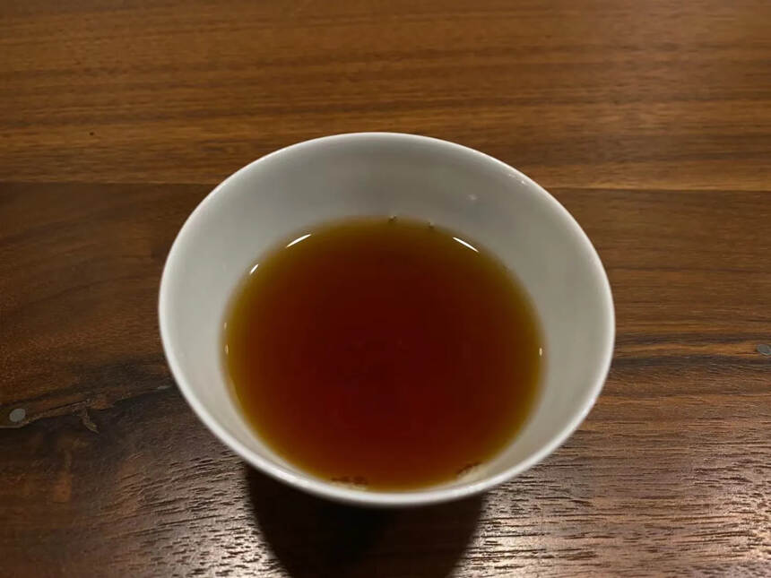 绿印青饼，喝茶有的时候不是贵的茶、而是喝茶的心情