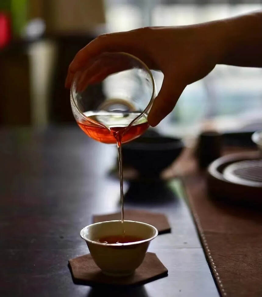 #九十年代班章金瓜贡茶
#春城茶廠#绝版班章小金瓜