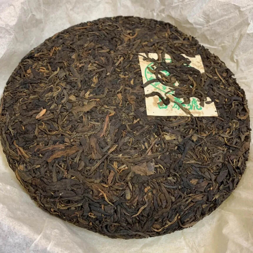 2003年版纳七子饼茶，绿昌泰号生普洱茶饼，昌泰茶行