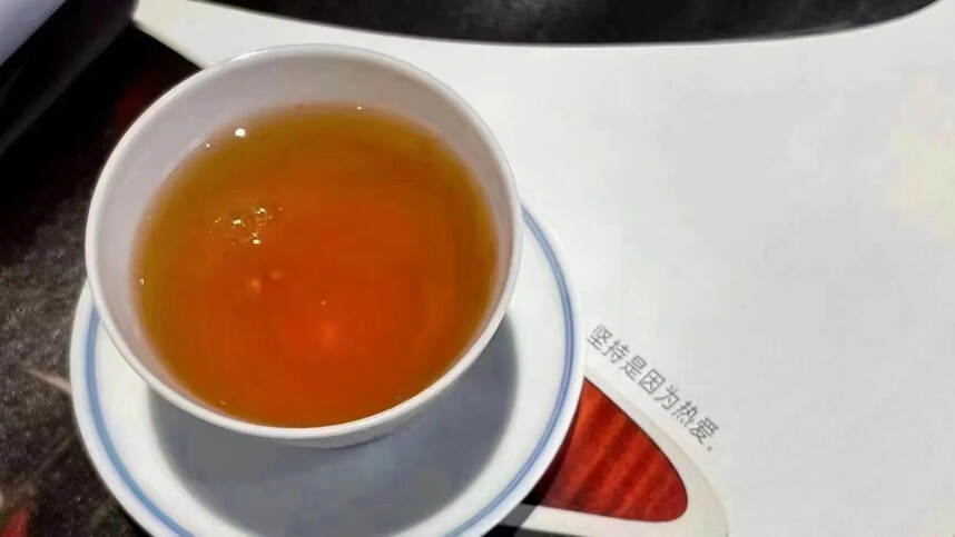 2004年中茶绿印商检8582
选用勐海优质茶菁，1