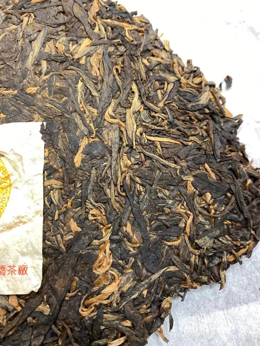 2005年 云南七子饼茶 班章王珍藏生普洱茶，德合信