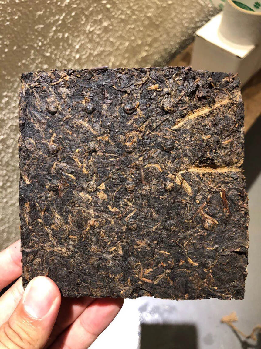 99年景迈古树茶砖，福禄寿喜生砖！

福禄寿禧生砖